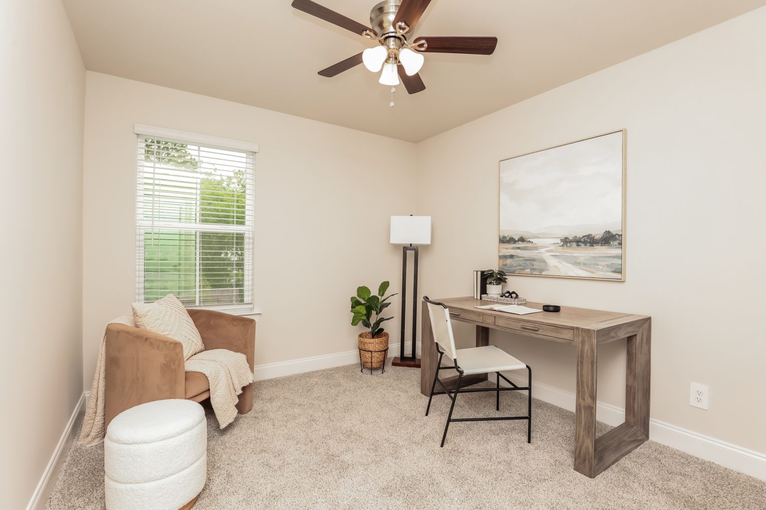 012-photo-bedroom-13781638