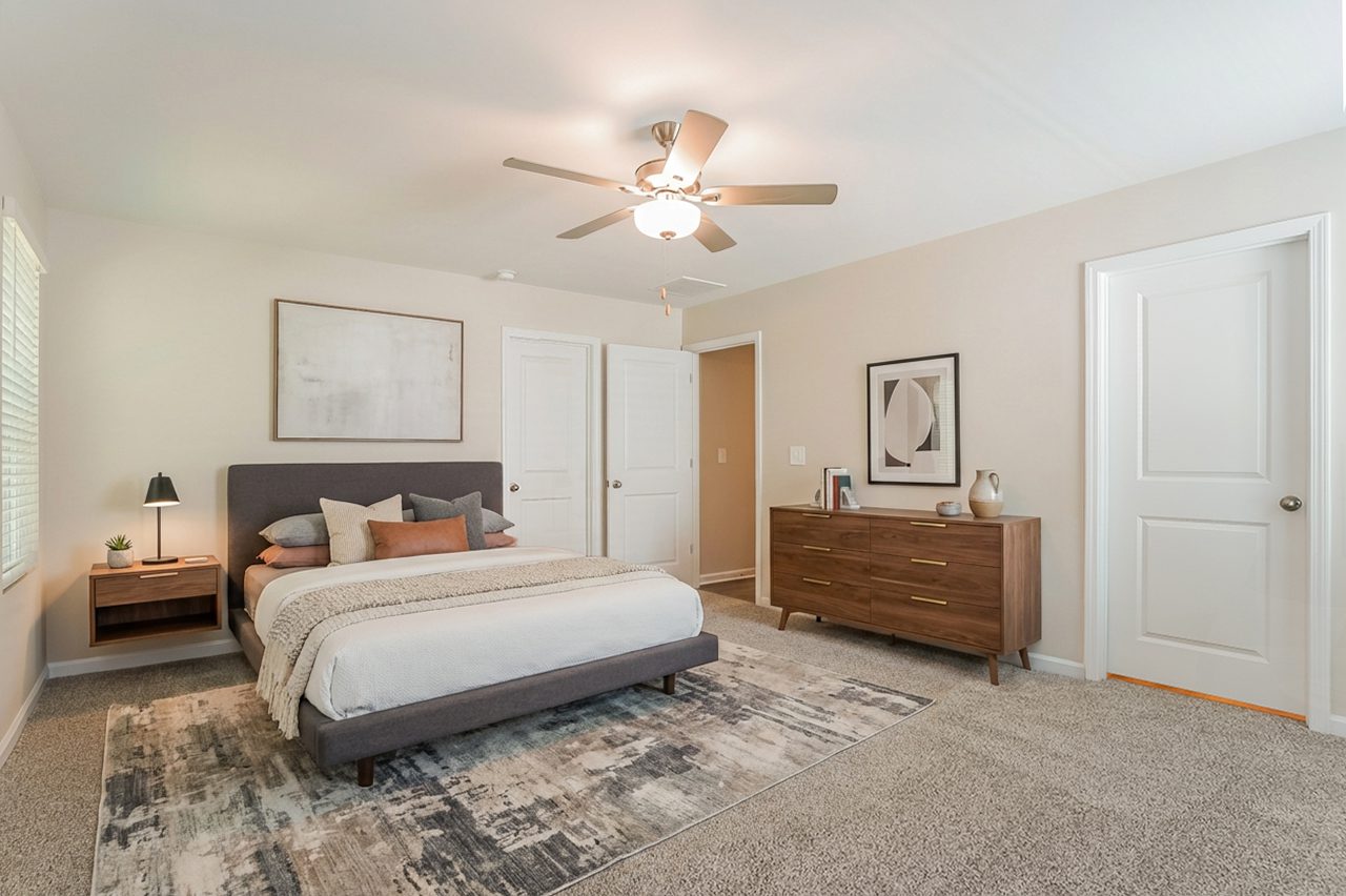 009-photo-main-bedroom-13898812-staged