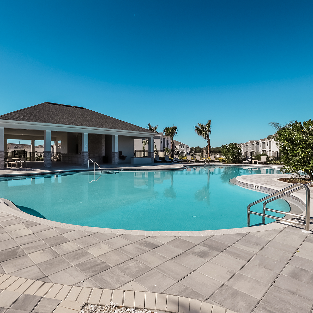 Woodsdale Landing_Neighborhood-Amenities_Pool