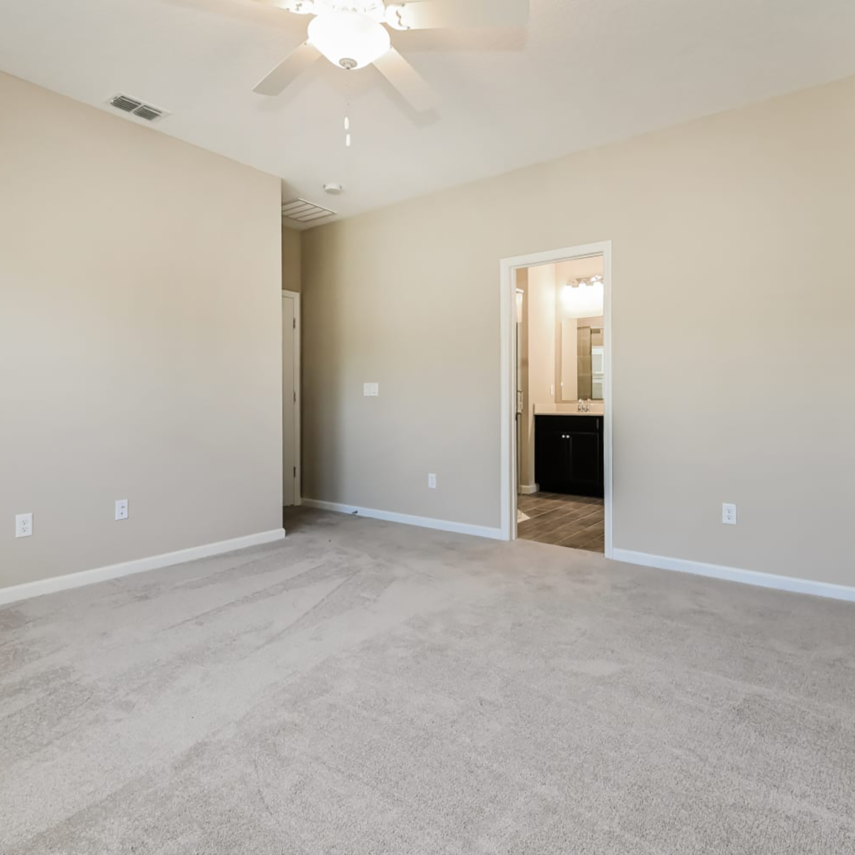 Highland Chase_Image Carousel_Bedroom2