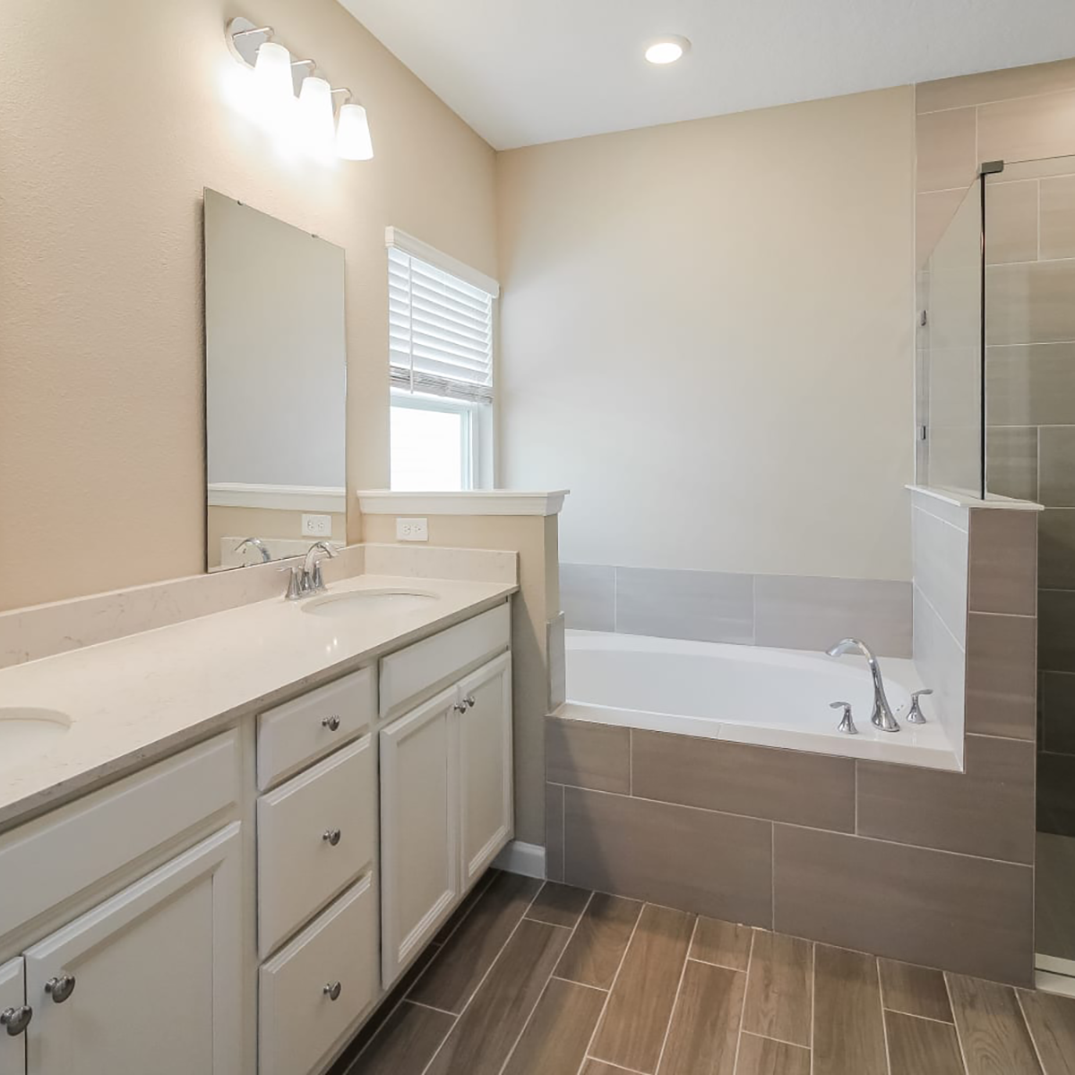 Highland Chase_Image Carousel_Primary Bathroom2