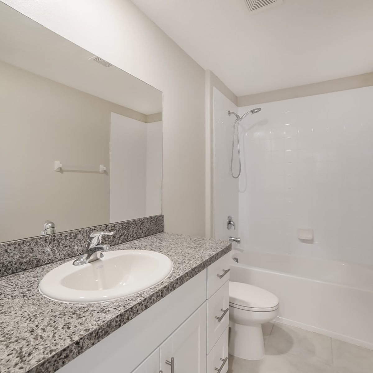 Hawthorne Meadows_Image Carousel_Bathroom4