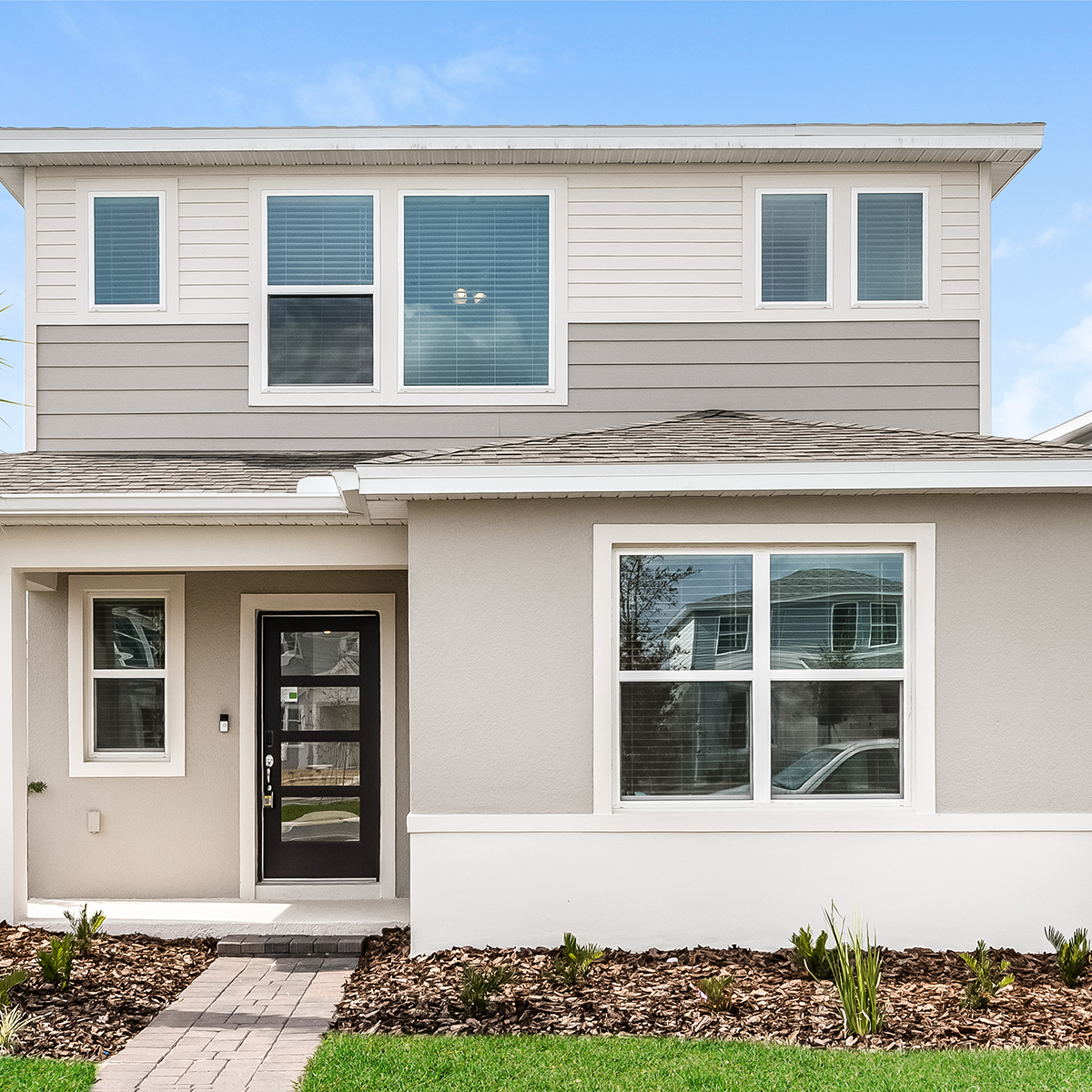 000-photo-front-view-14324297