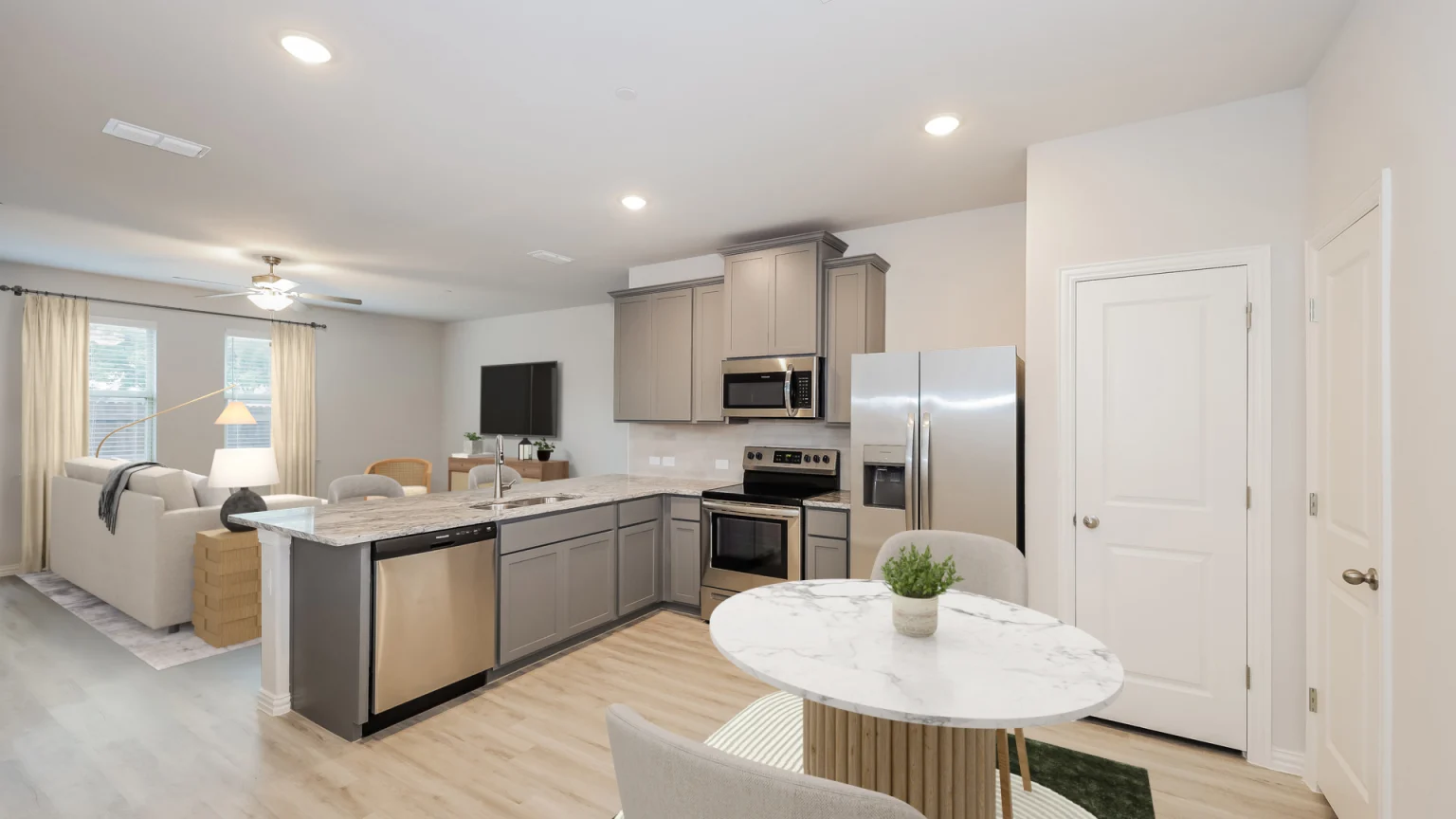 Bluebonnet Trail Townhomes_Hero Banner_Kitchen2