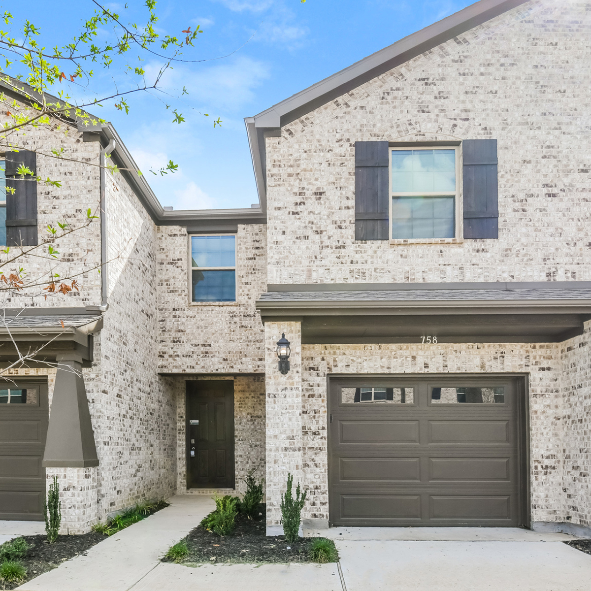 Bluebonnet Trail Townhomes_Photo Gallery_FOH6