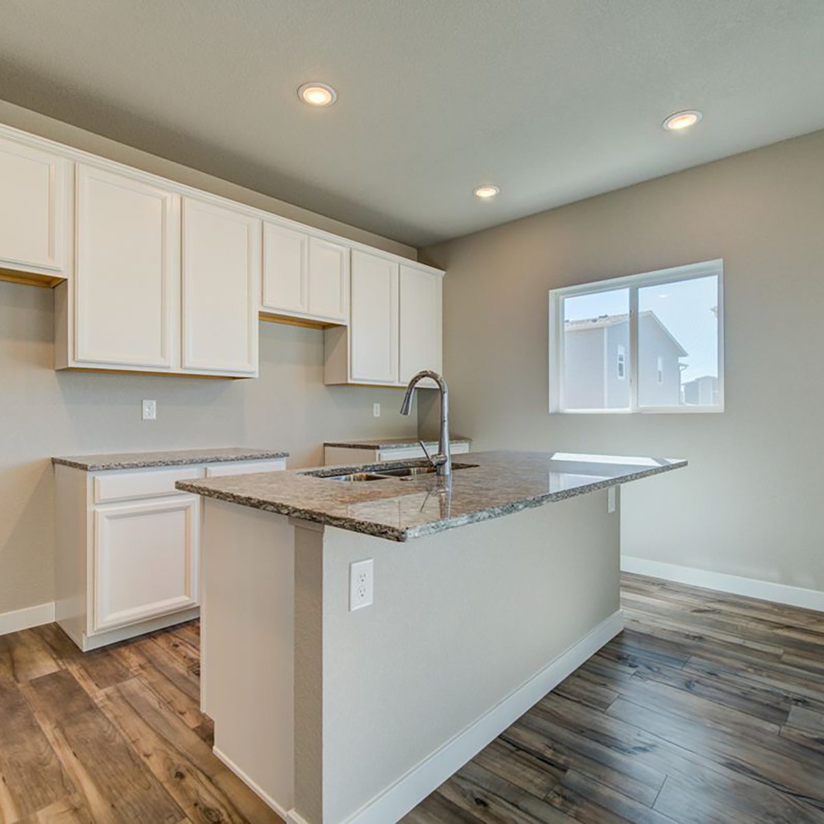 006 - Kitchen- Yosemite - Lorson Ranch - Floorplan